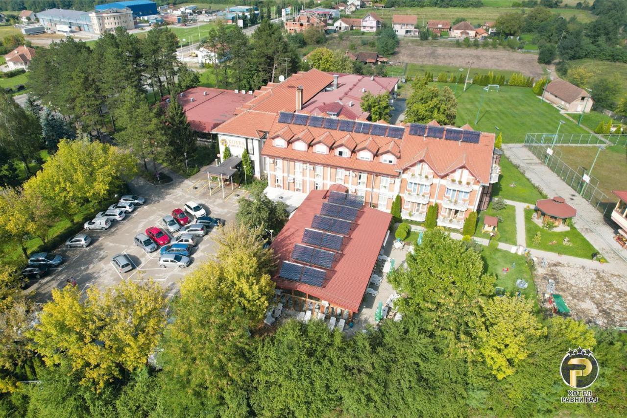 Hotel Ravni Gaj Knic Exterior foto